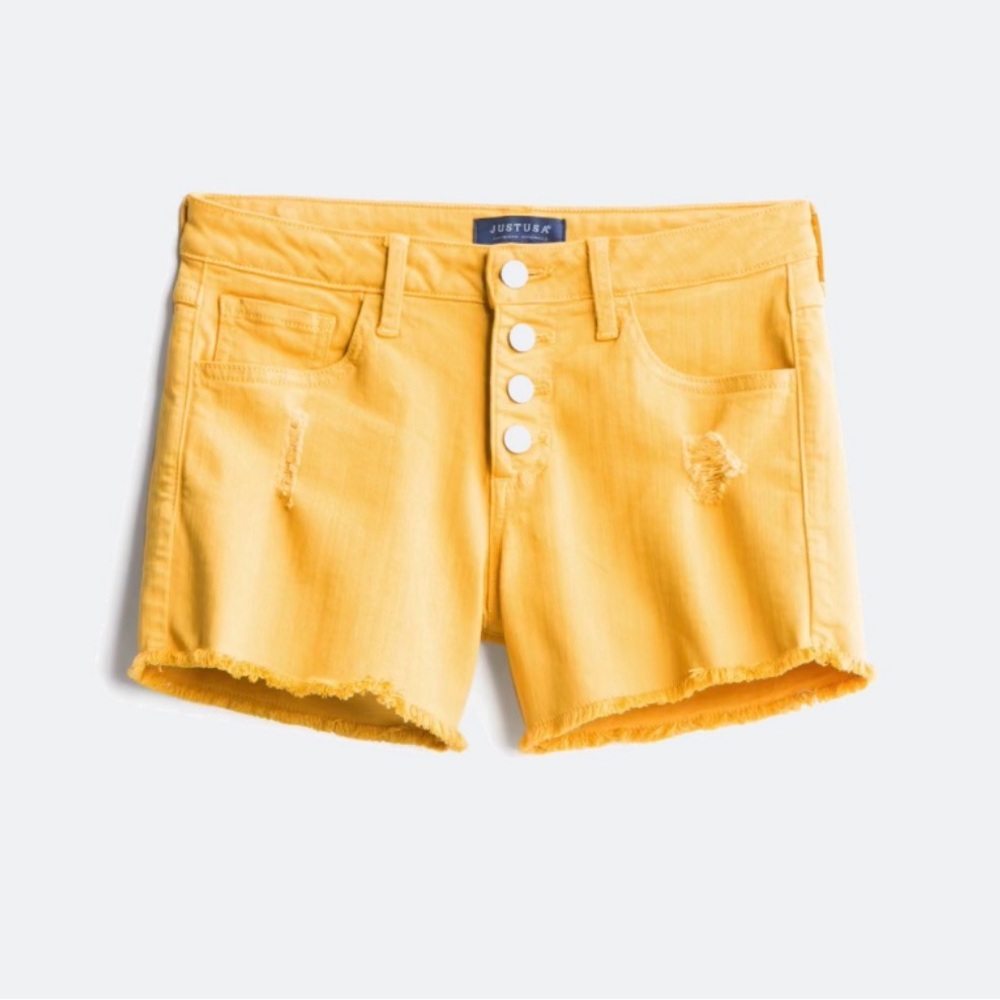 Just USA Yellow Frayed Hem Button Front Mid Rise Shorts Size 31 / 14